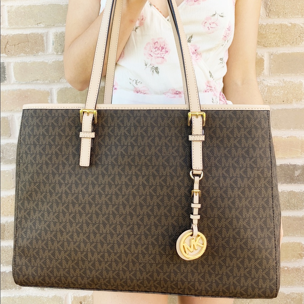 Gaby’sBags👜💕-Michael Kors Large Tote Brown - Picture 4 of 8